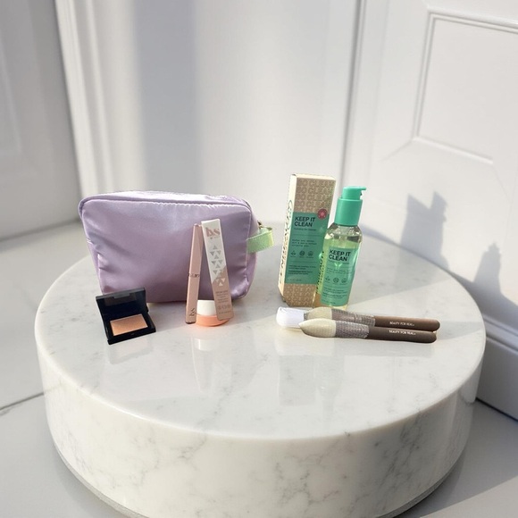 Ipsy Glam Bag Collection! Lavender Makeup Bag with Skincare and Brushes - Picture 1 of 10